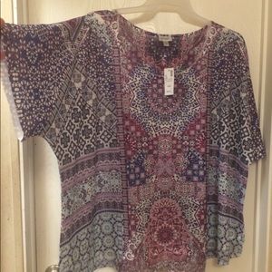 NWT AVENUE short sleeve blouse
